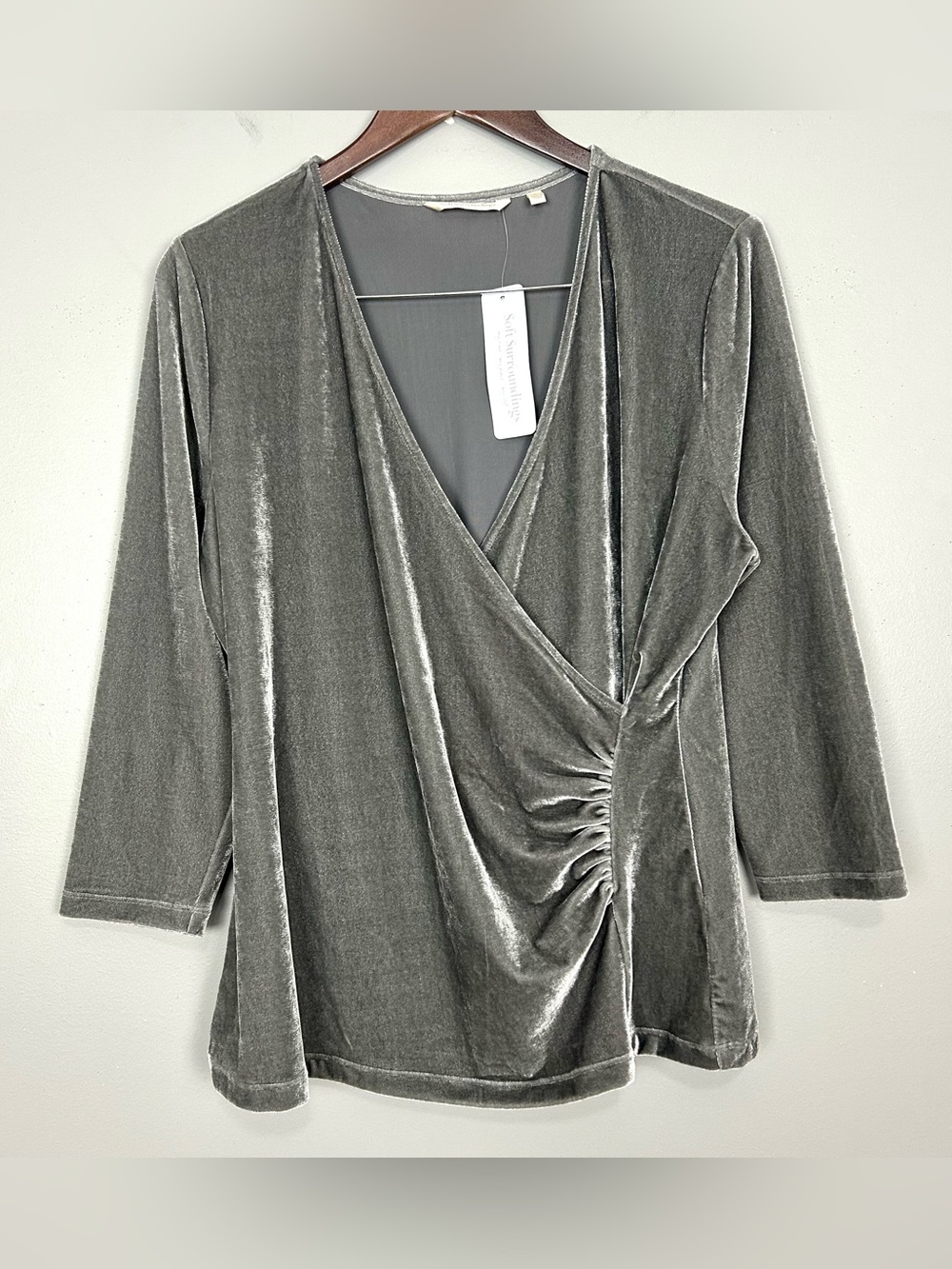 Soft Surroundings Alyssa Velvet Surplice Top Women’s Size L Silver Holiday